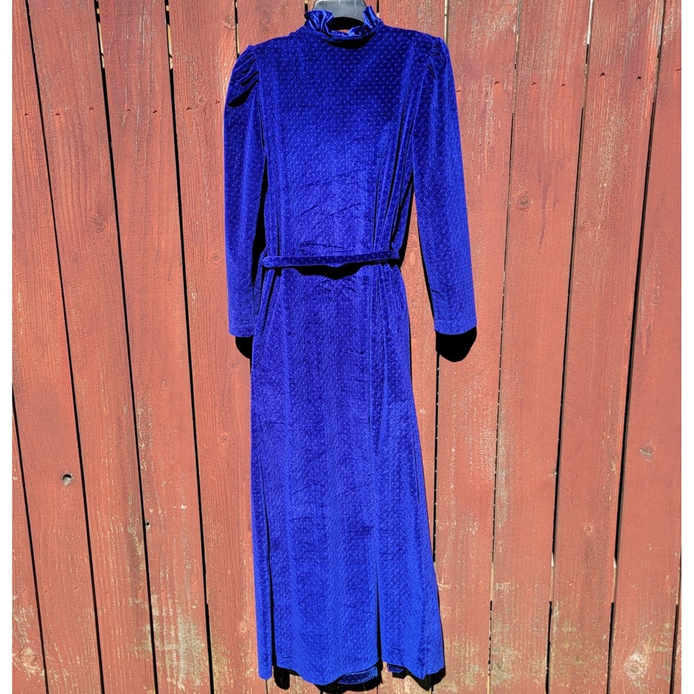 VTG Royal Blue Velour Ruffle Wrap Robe Long Textured Velvet Gown USA Whimsigoth - Picture 11 of 12